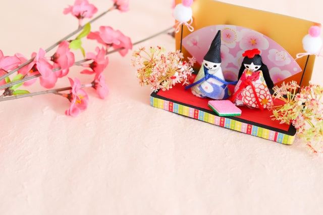 もうすぐひなまつり!行事の起源やごちそうの意味は?